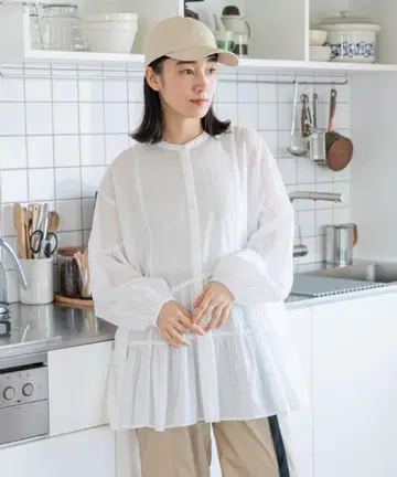 니코앤드 택 포함 새상품 프리미엄 로운 티어드 블라우스