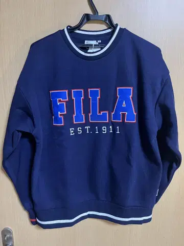 [ 추천 ] FILA 칼리지 로고 맨투맨 Right-on 라이트온
