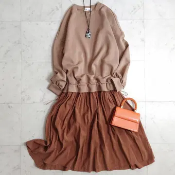 새상품급 이아파피요네 SUM1 STYLE 절개 드로 코드 롱 원피스
