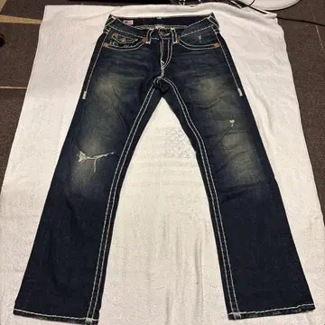 TRUE RELIGION RICKY SUPER T 29