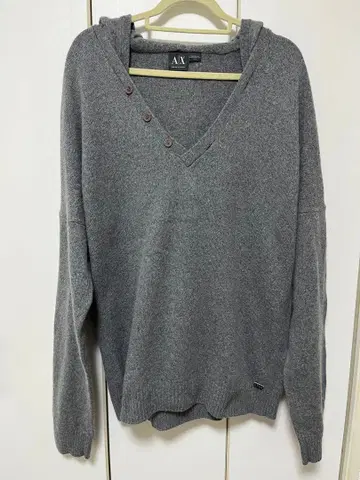 아르마니 익스체인지 그레이 V넥 스웨터 버튼 포함