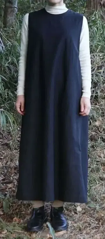 에미오와스 슬리브리스 롱 원피스 차콜 그레이
