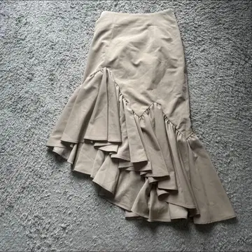 LILY BROWN 비대칭 머메이드 플레어 스커트 베이지 0