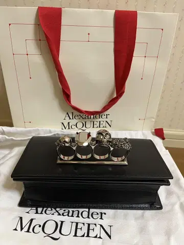 Alexander McQueen 클러치백