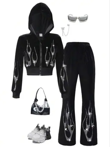 [새상품급] GAL 큐빅 플레어 블랙 후드 부착 벨로아 셋업