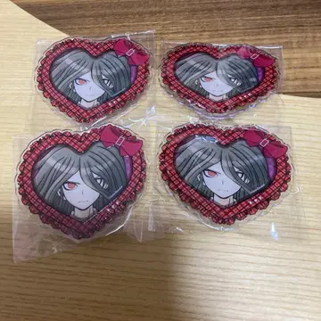 단간론파 코마에다 나기토 하트형 아크릴 배지 에비텐