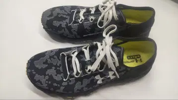 새상품급 Under Armour 러닝화 카모플라쥬 26cm
