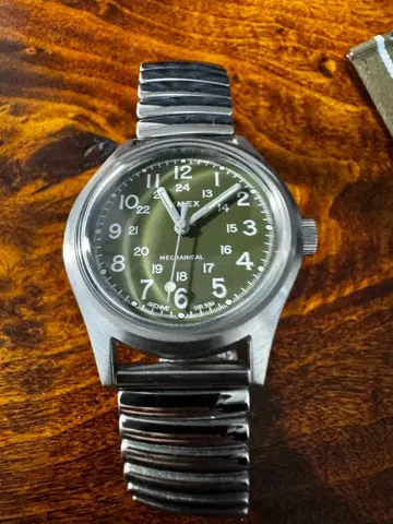 TIMEX MK1 메카니컬 캠퍼 그린