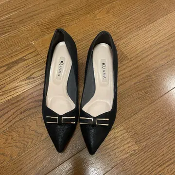 다이애나 미들힐 펌프스