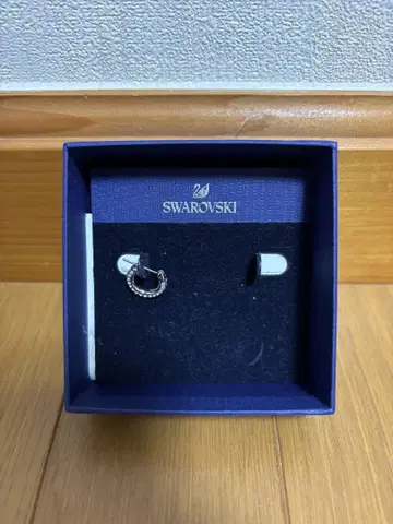 Swarovski 후프 귀걸이 한쪽용