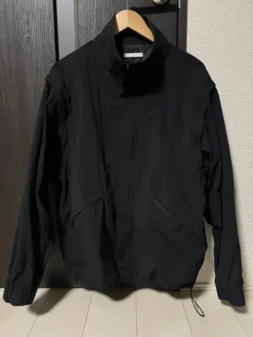 WIM LIDNM MINIMAL 2WAY TRACK ZIP BLOUSON
