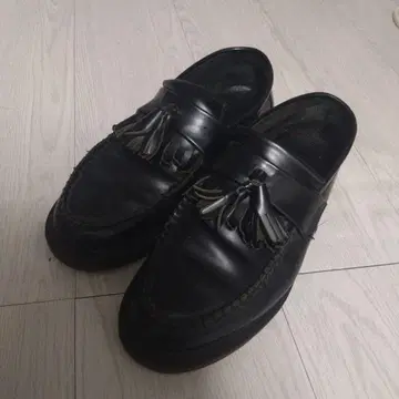 닥터마틴 Dr.marten Adrian 태슬 로퍼