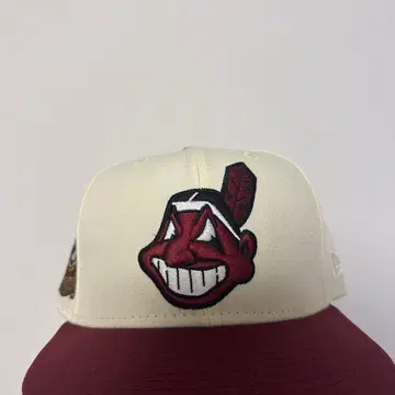 와후 인디언즈 Indians NEWERA 75/8 화이트 레드