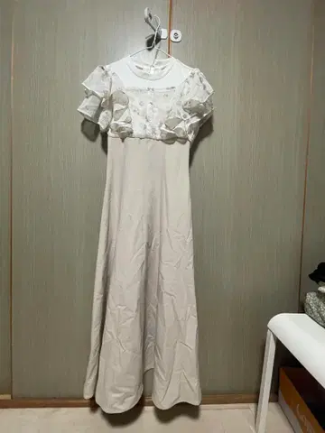 Majestic legon 롱 원피스 ( 화이트 x 베이지 )