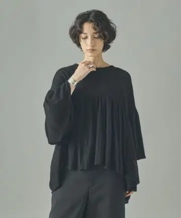 [정품! 새상품급!] 캘런솔로지 플러피 개더 니트 풀오버 블랙