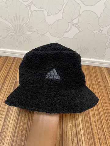 adidas 버킷햇 보아 플리스 복슬복슬