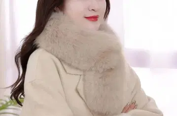 베이지 퍼 머플러 길이: 75cm 폭: 15cm