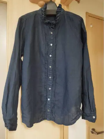 네스트로브 린넨 블라우스