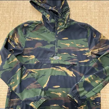 BILLABONG 카모 패턴 나일론 자켓