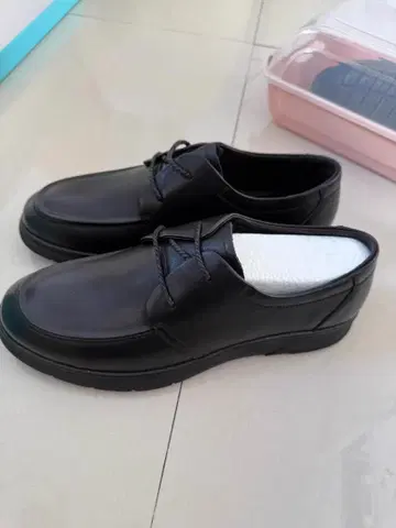 블랙 가죽 레이스업 슈즈