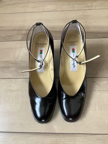 새상품급 긴자 카네마츠 앵클 스트랩 웨지 펌프스
