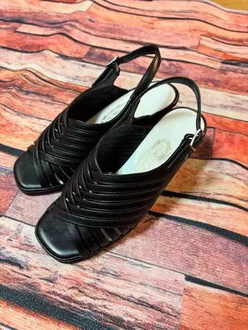 블랙 스트랩 샌들 21.5cm