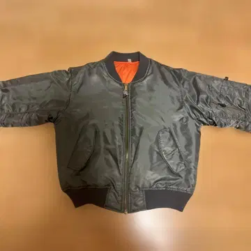 올리브 그린 MA-1 플라이트 자켓