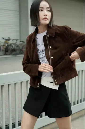 이번 시즌 ZARA 숏 기장 100% 가죽 자켓