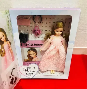 리카짱 VERY 콜라보 코디네이트 리카짱 인형 1상자