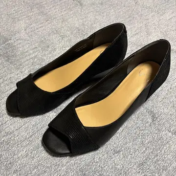 ing 블랙 오픈토 펌프스