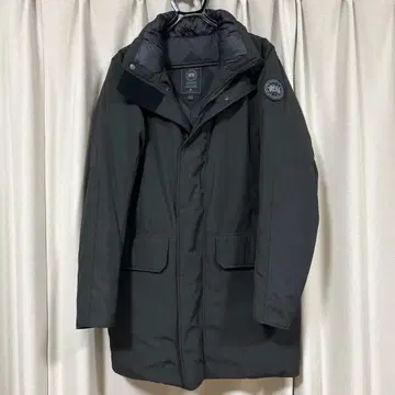 Canada Goose 블랙 다운 자켓 L 사이즈