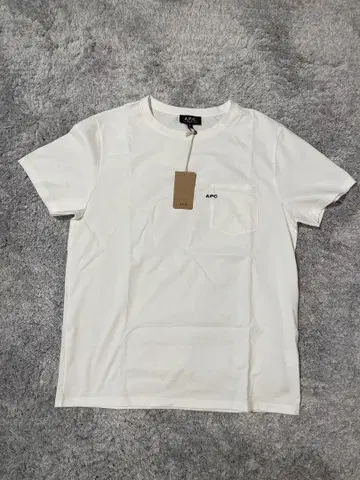 APC 화이트 T셔츠 M 택 포함 새상품