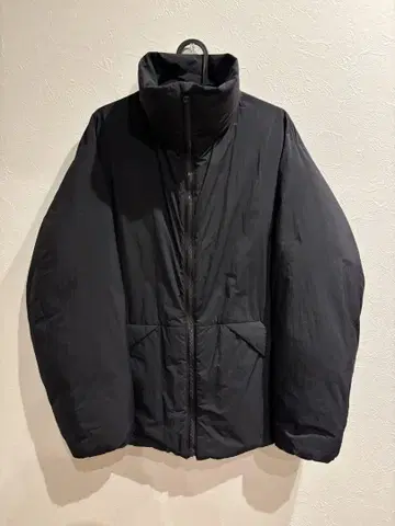 컴시즘 COMME CA ISM 패딩 자켓 블랙