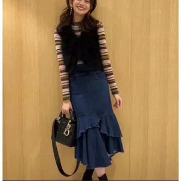 미사용 새상품 EmiriaWiz 프릴 데님 스커트 인디고 M