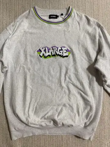 XLARGE 그레이 자수 로고 트레이닝복