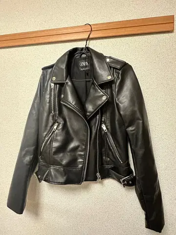 ZARA 가죽 라이더 자켓 S 사이즈