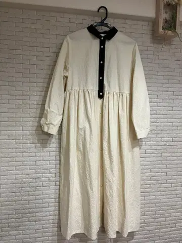 LUEUF 아이보리 긴팔 셔츠 원피스