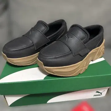 PUMA 블랙 로퍼