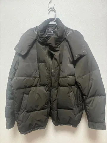 UNIQLO +j 다운 후드 부착 짙은 카키색