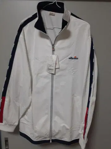 ellesse ET80001 화이트 자켓 L 사이즈