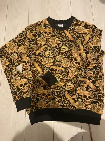 ZARA 스컬과 장미 자수 트레이닝복