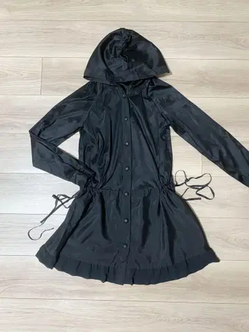to be chic 얇은 소재 후드티