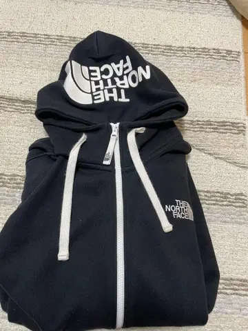THE NORTH FACE 블랙 지퍼 후드티