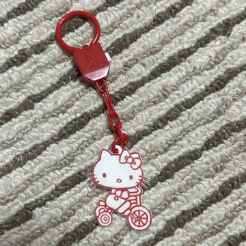 헬로키티 자물쇠 키링 구 로고