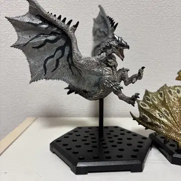 몬스터 헌터 리오레우스 희귀종 피규어