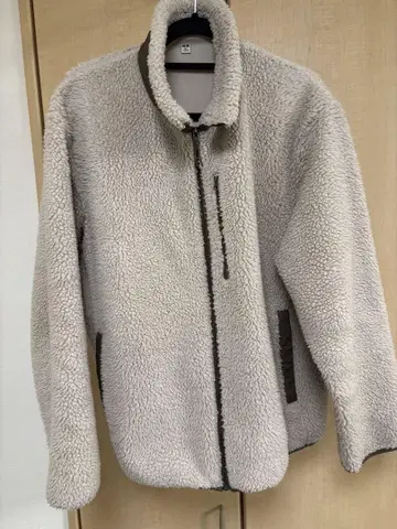 베이지 플리스 자켓 폴리에스테르 100%