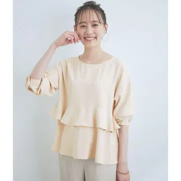 택 포함 새상품 VIS 티어드 프릴 블라우스