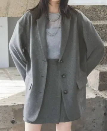 JEANASIS 백 개더 테일러드 자켓 차콜