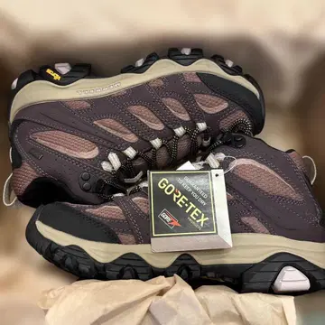 고어텍스 MOAB 3 MID GTX 23cm