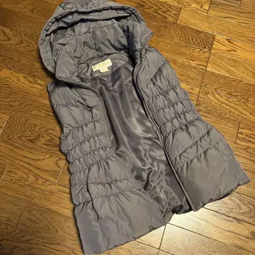 마이클코어스 MICHAEL 후드 부착 그레이 퀼팅 베스트